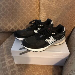 New Balance 990v3